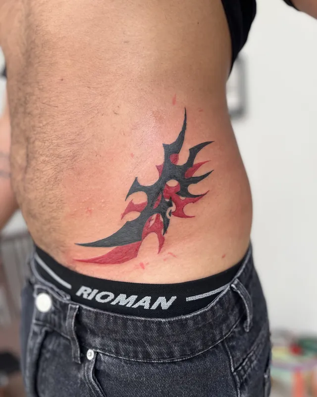 Tatuagem cyber duplo, costela