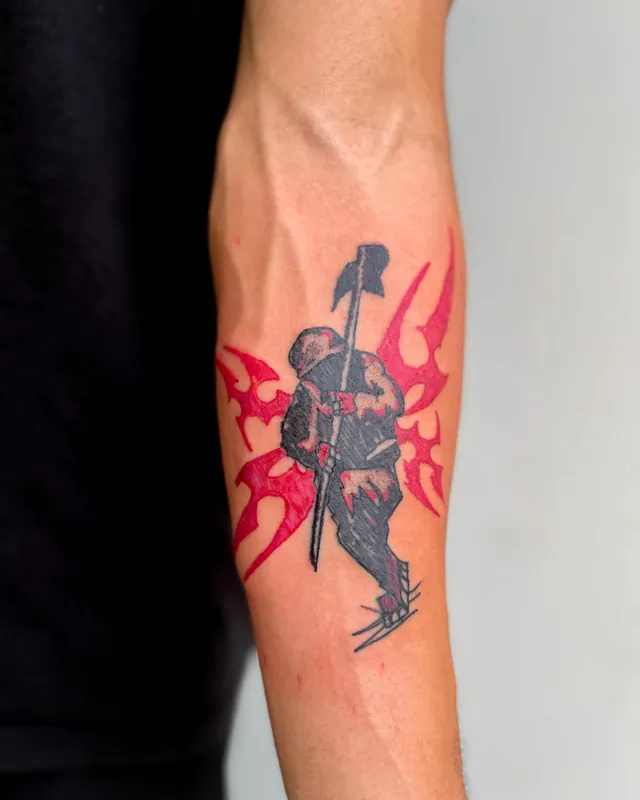 Tatuagem guerreiro tribal, antebraço